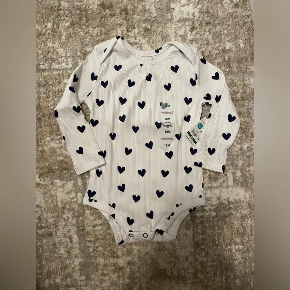 Garanimals White and Navy Heart Bodysuit size 18 months-NWT